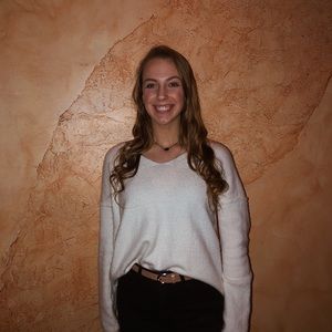 Meet your Posher, Mallory